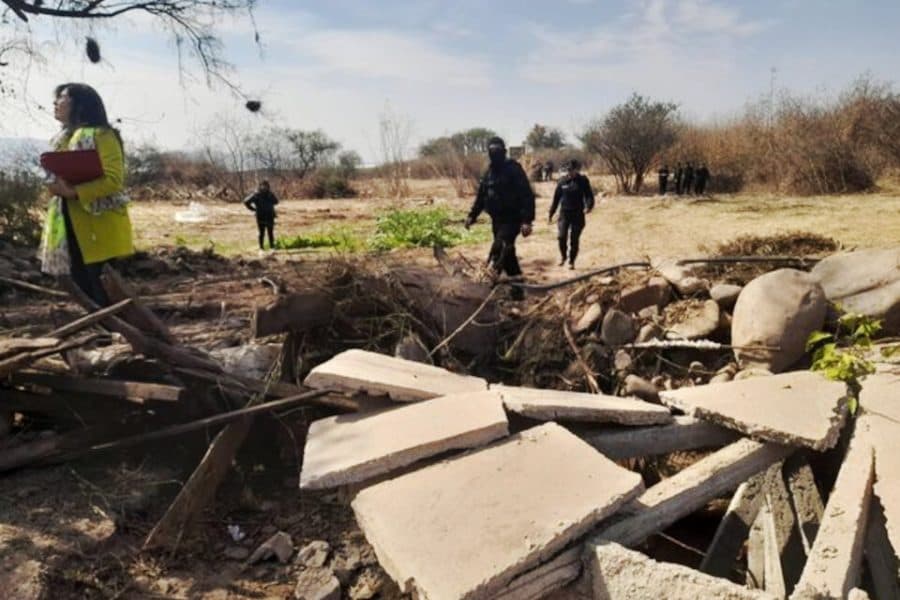 Violencia policial y destrozos en intento de desalojo de familias campesinas en Palpalá